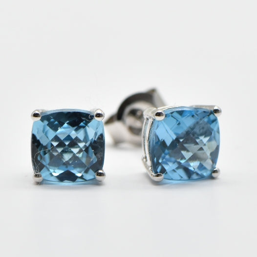 14 Karat White Blue Topazes Stud Earrings