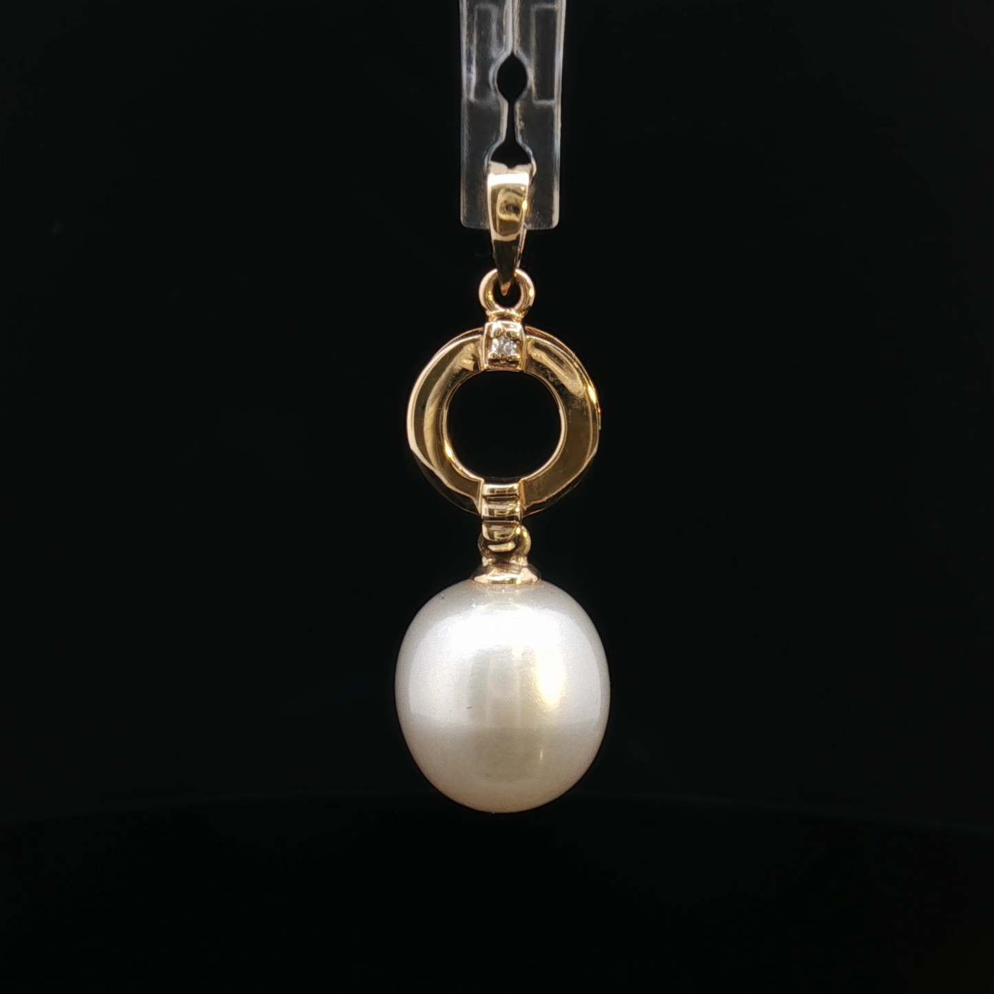 14K Circle Bail Baroque Pearl Drop Pendant
