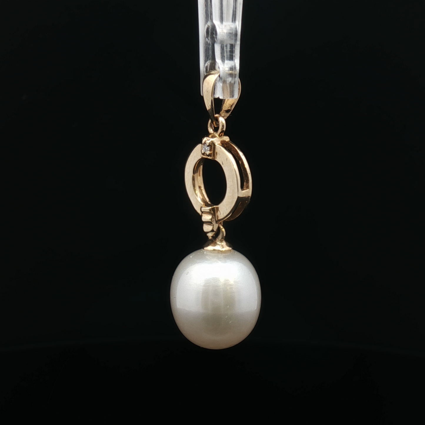 14K Circle Bail Baroque Pearl Drop Pendant