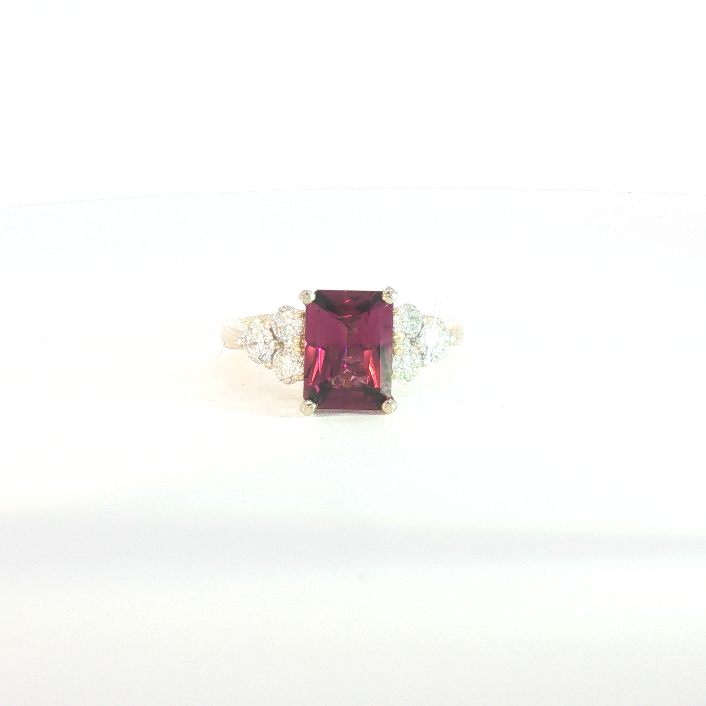14 Karat White 0.75ctw Diamonds Diamond Accented Fashion Ring