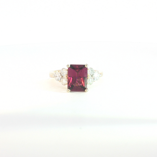 14 Karat White 0.75ctw Diamonds Diamond Accented Fashion Ring