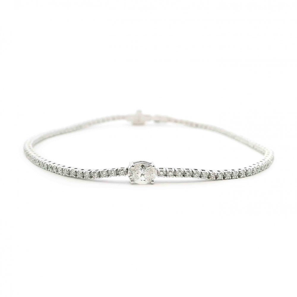 18K Center Oval Accent Diamond Tennis Bracelet