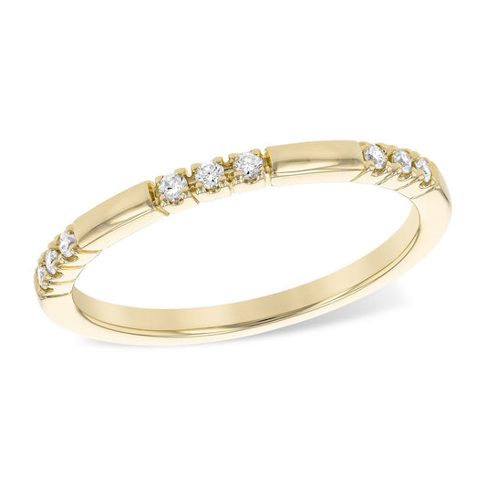 14 Karat Yellow Gold Diamond Three Stone Pattern Wedding Band