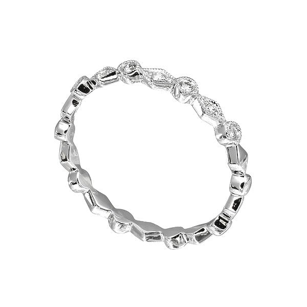 18 Karat White Gold Diamond Pattern Wedding Band