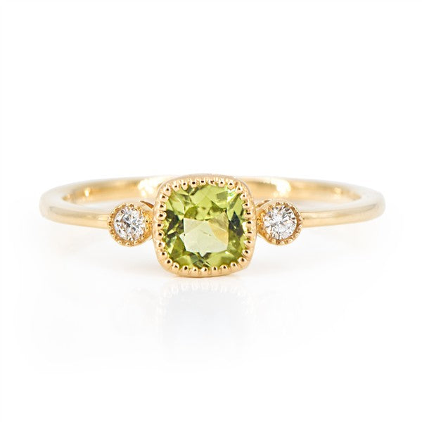14 Karat Yellow Gold Peridot Milgrain Bezel Fashion Ring