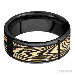 8 mm wide/Flat/Zirconium band with one 6 mm Centered inlay of 14K Yellow Gold with a laser carved Woodgrain pattern.