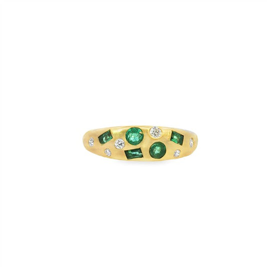 14K Satin Scattered Flush-Set Emerald Fashion Ring
